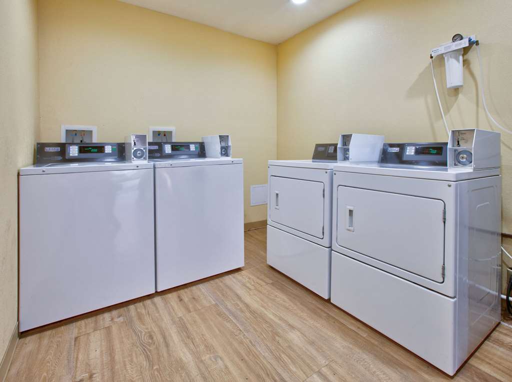 Days Inn by Wyndham Batesville - photo 35