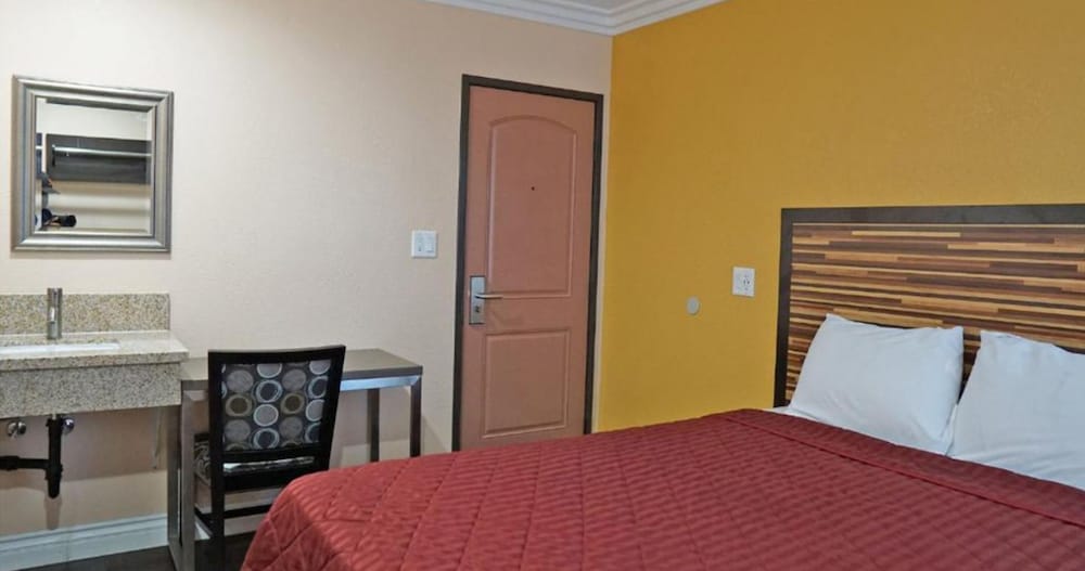 Holly Crest Hotel Los Angeles LAX Airport - photo 2