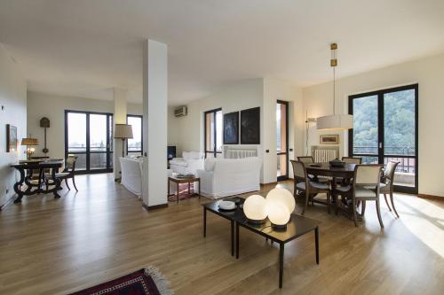 Appartamento Il Parco Cernobbio — 4-Star Luxury Hotel in Cernobbio, Italy