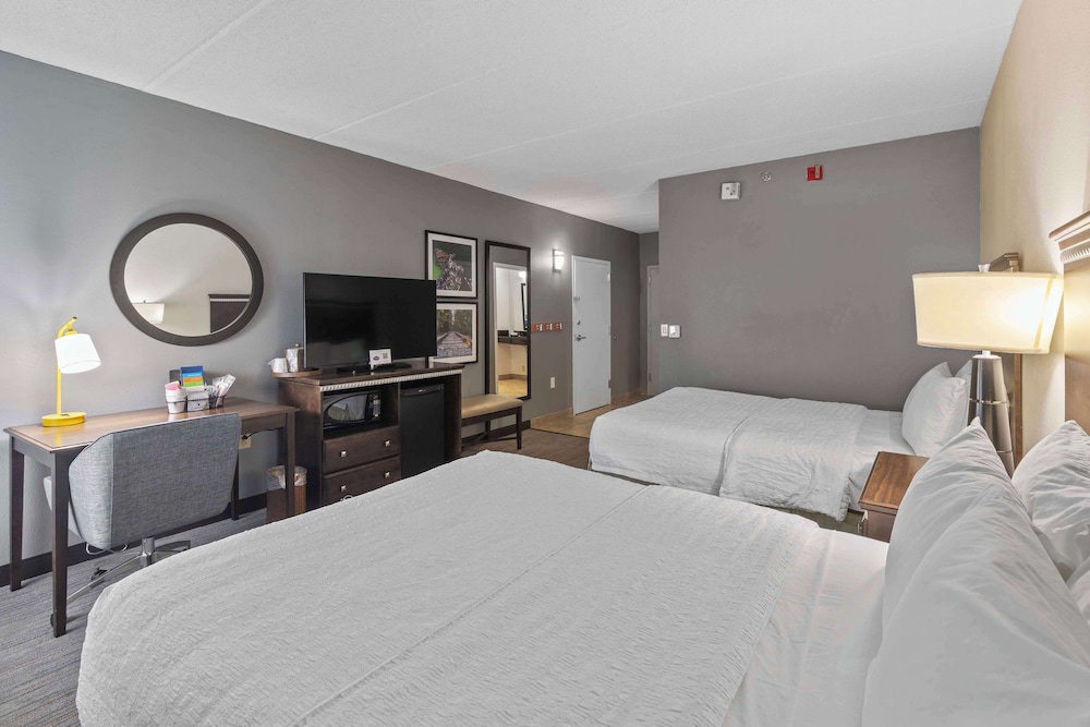 Hampton Inn Atlanta Woodstock - photo 8
