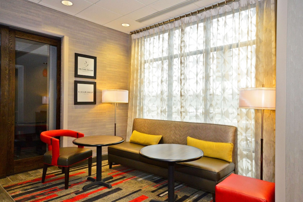 Hampton Inn Pulaski - photo 3