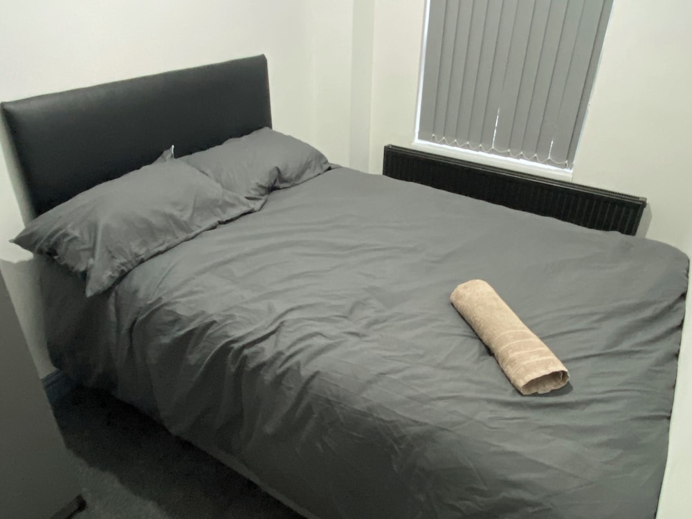 Room in Guest Room Lovely big Room in Coventry in Coventry, United Kingdom