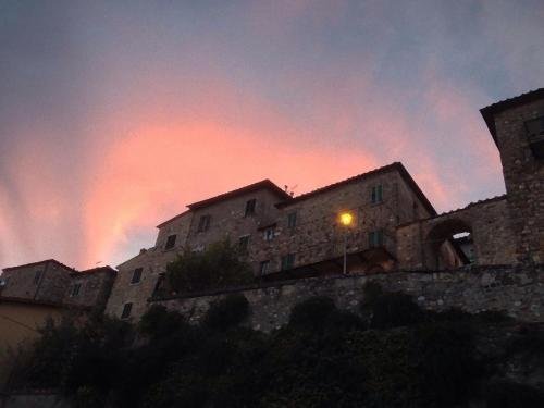 Lo Scricciolo — 4-Star Luxury Hotel in Castelnuovo Di Val Di Cecina, Italy