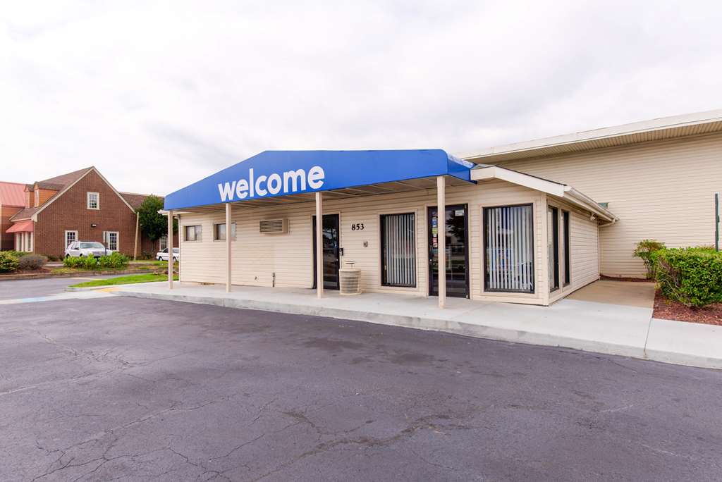 Motel 6 Norfolk VA - featured photo