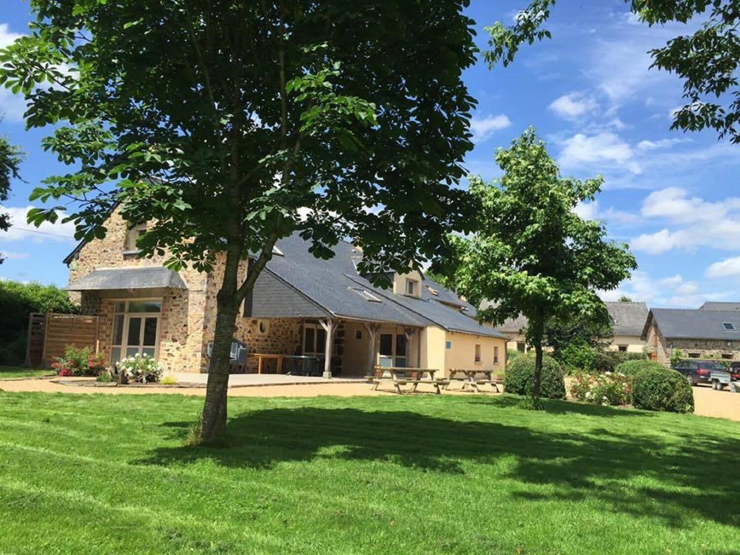 Domaine des Mille Oiseaux Colibris in Angers, France