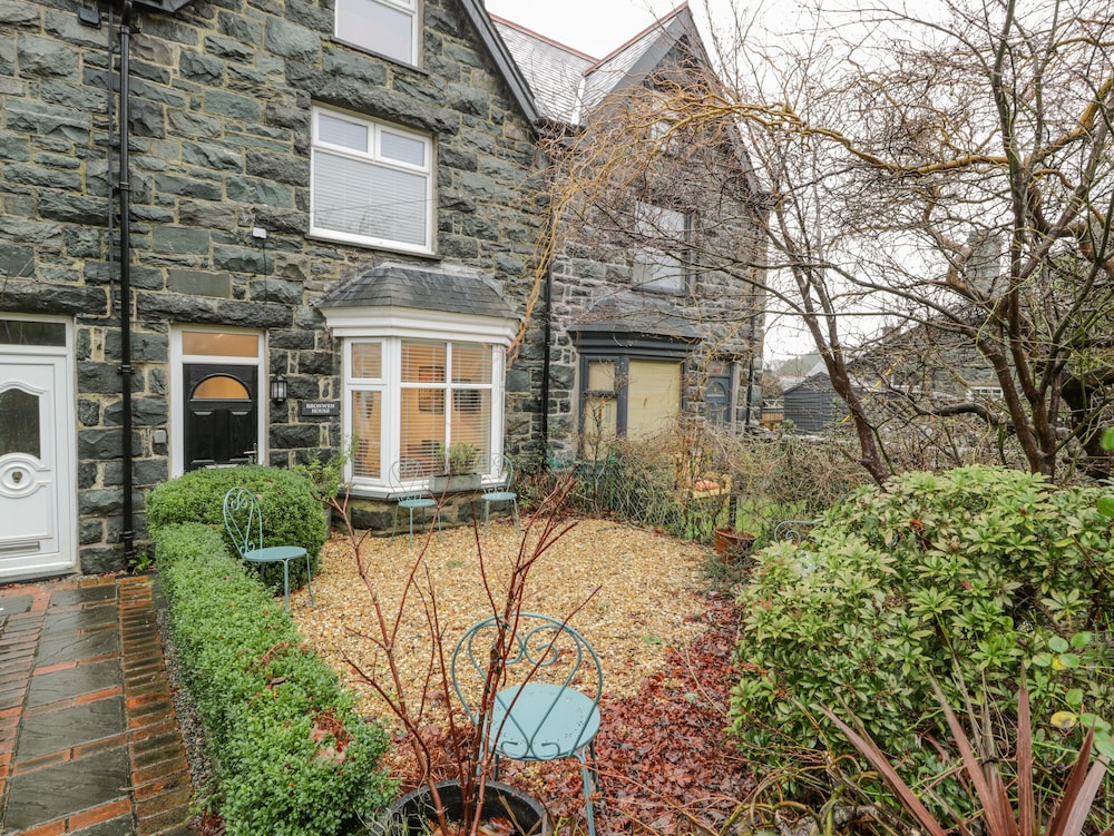Bronwen House — 4-Star Luxury Hotel in Llanbedr, United Kingdom
