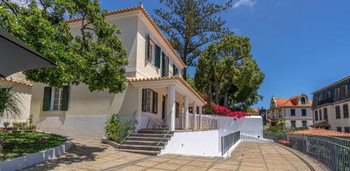 Villa Carvalhal — 4-Star Luxury Hotel in Funchal, Portugal