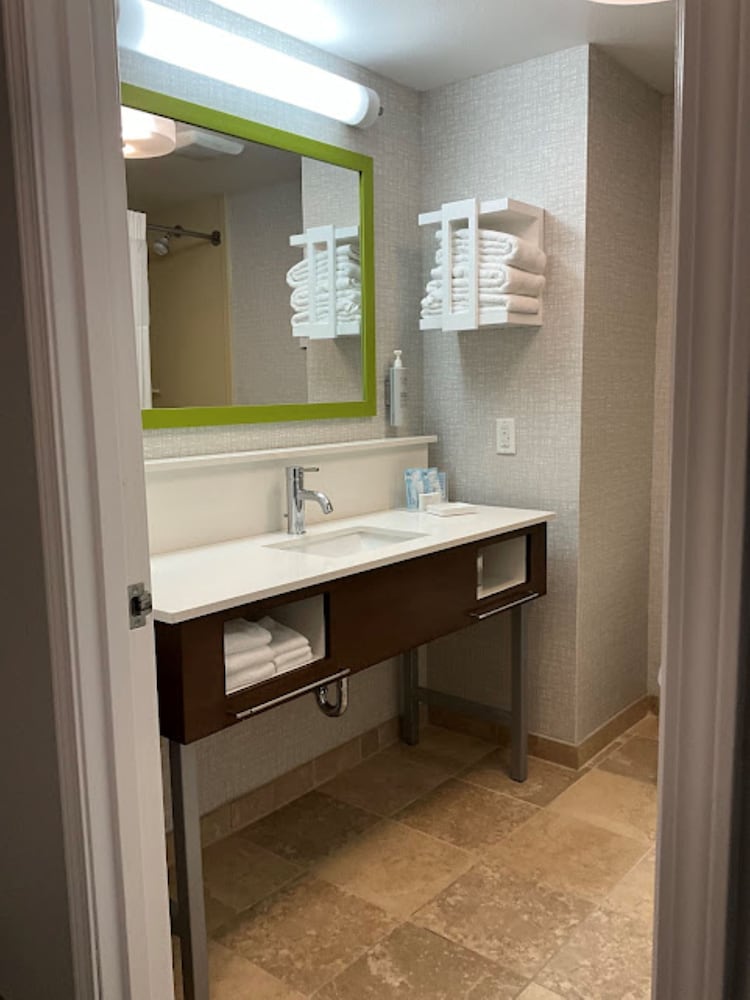 Hampton Inn Montrose - photo 26