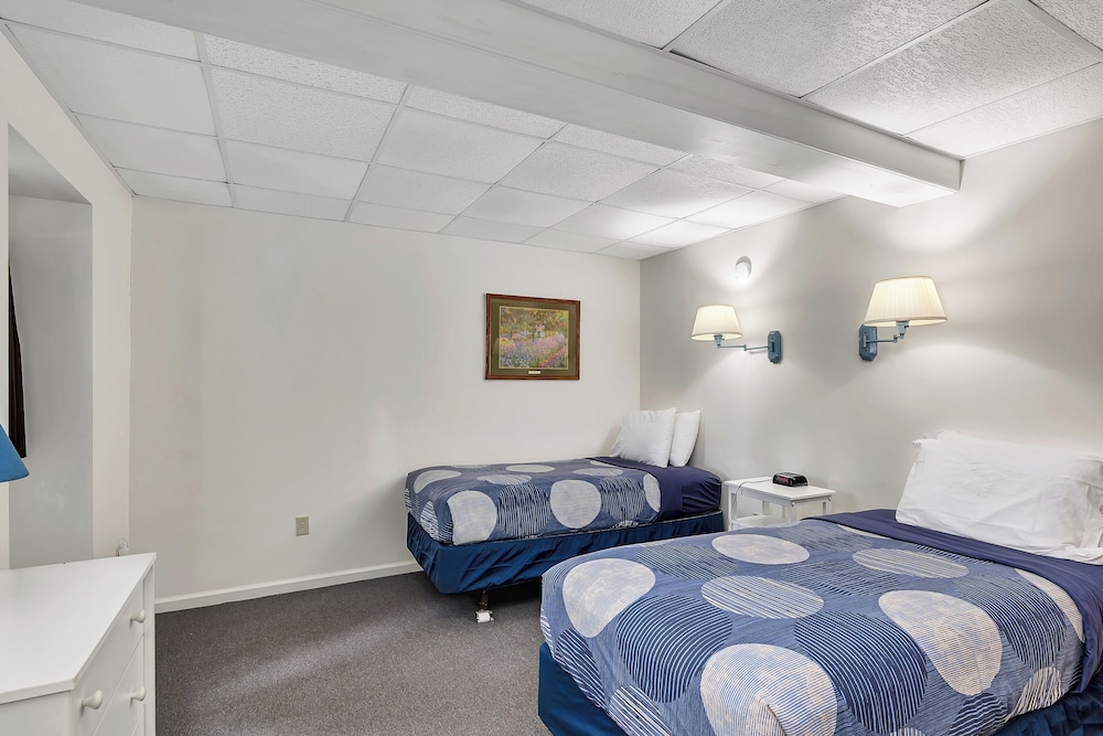 Bayside Inn & Marina - photo 17