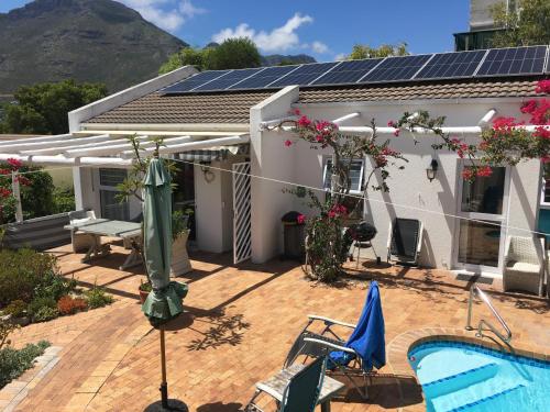Sunbird - carbon neutral hotel in Unknown City