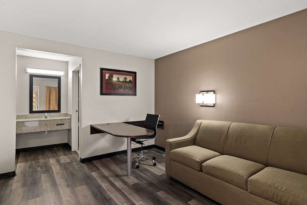 Red Roof Inn Spartanburg I 85 - photo 6