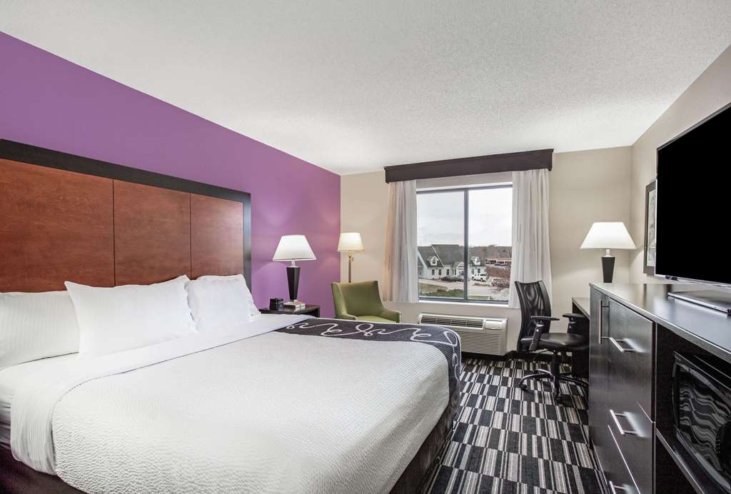 La Quinta Inn & Suites by Wyndham Norwich Plainfield Casino - photo 19