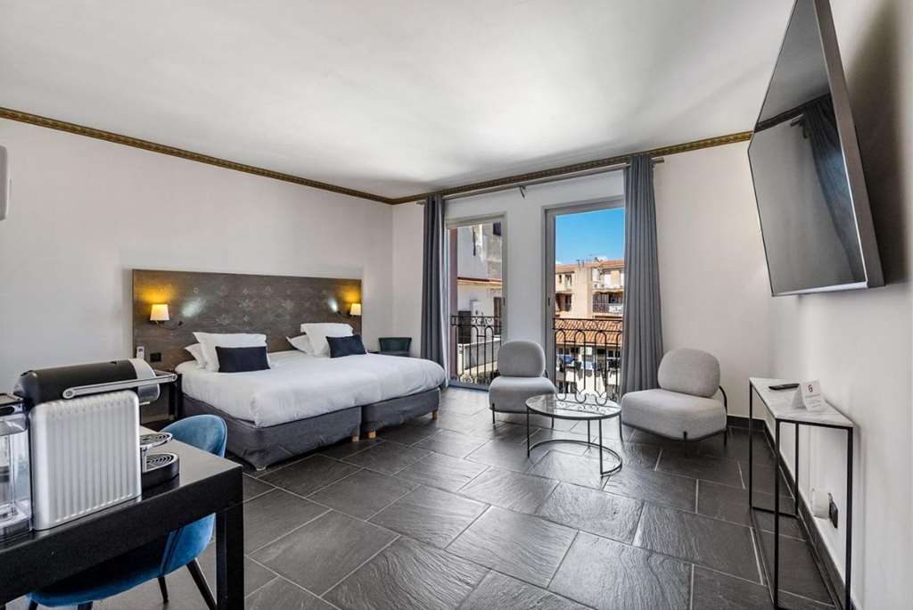 Hotel Pozzo di Borgo — Ajaccio — photo 3