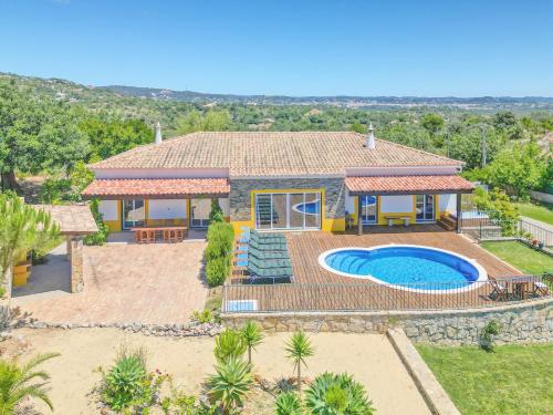 Casa Alto de Santo Antonio — 4-Star Luxury Hotel in Sao Bras De Alportel, Portugal