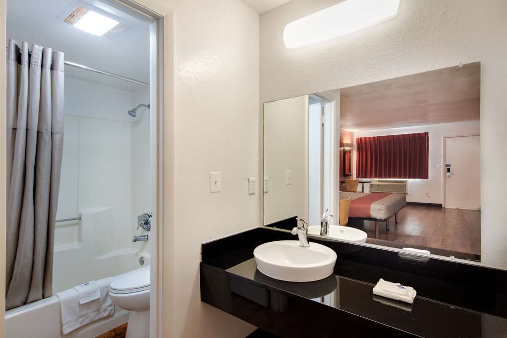 Motel 6 Bremen GA - photo 20