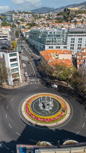 Plaza Residence — 4-Star Luxury Hotel in Funchal, Portugal