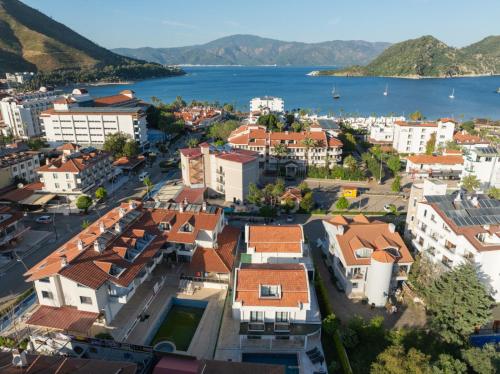 Svetlaya Studiya Ryadom S Zh D Stantsiey Zvenigorod Flat — Zvenigorod