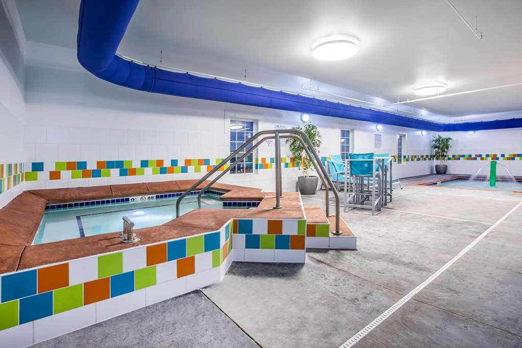 La Quinta Inn & Suites by Wyndham Rochester Mayo Clinic S - photo 9