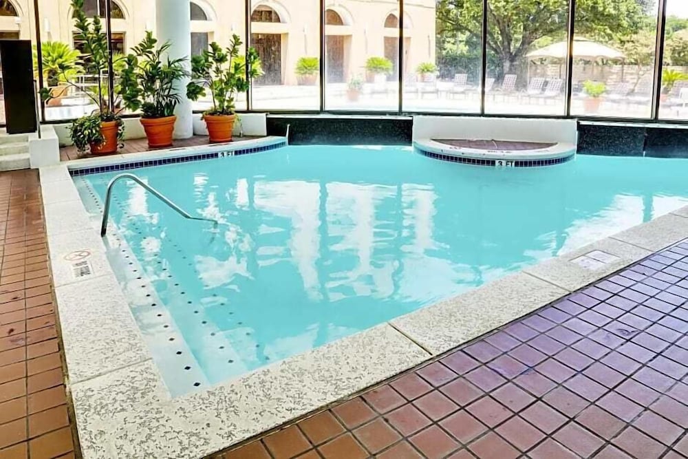 Austin Southpark Hotel - photo 25