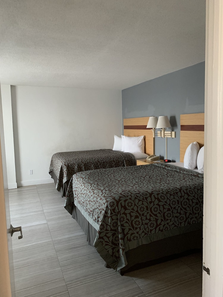 Arya Blu Inn & Suites - photo 5