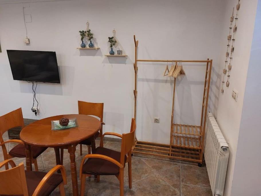 La Buhardilla. Aparcamiento Exterior Privado in Teruel, Spain