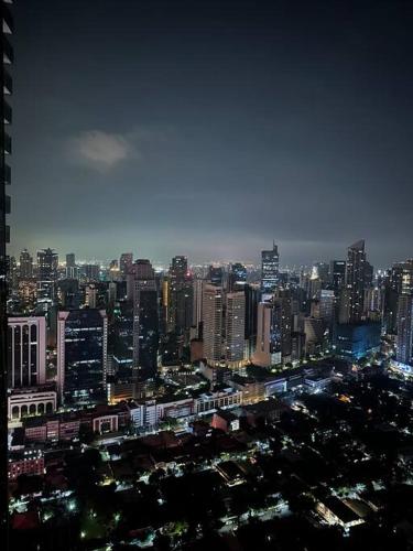 Cozy Two Bedroom Flat in The Gramercy Residences — 4-Star Luxury Hotel in Manila, Philippines