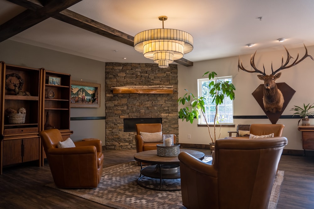 Blue Elk Inn - photo 4