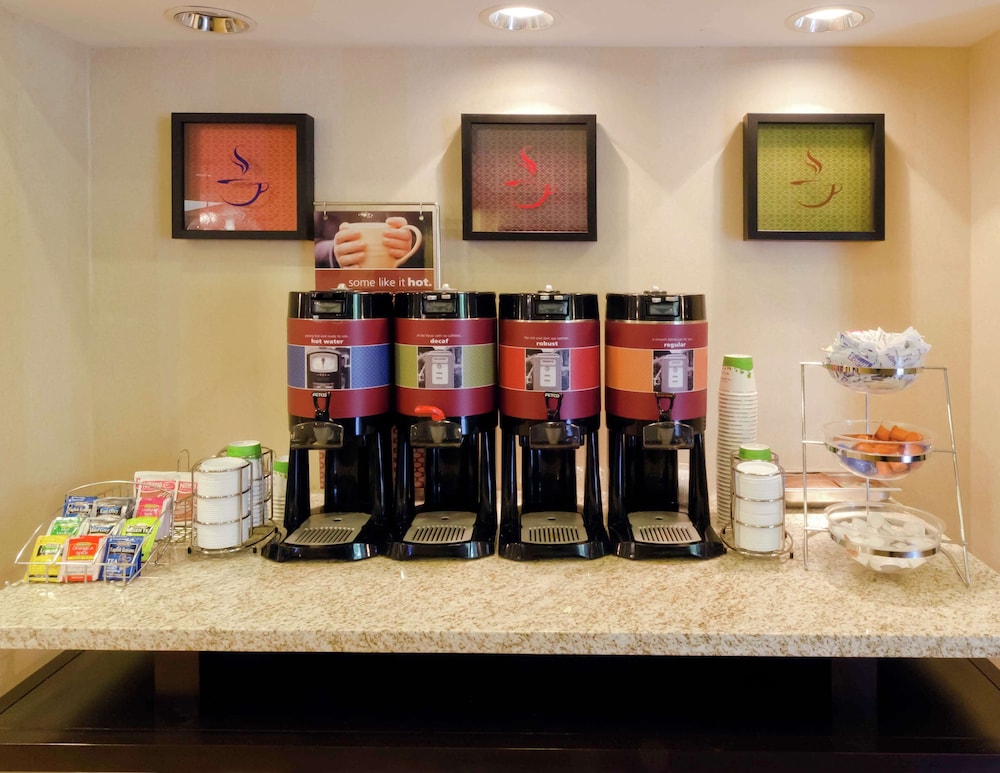 Hampton Inn & Suites Miami Doral Dolphin Mall - photo 37