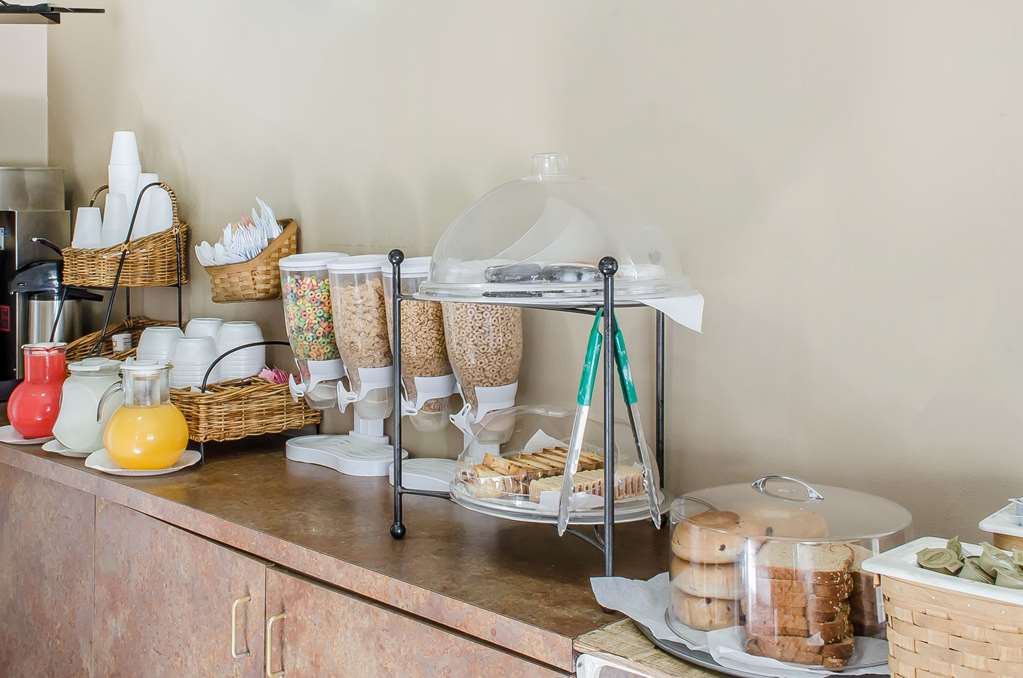Rodeway Inn Allentown South - photo 28