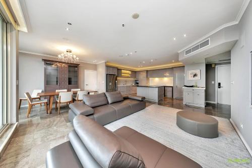 QV Stays Luxury with Sea Views — 4-Star Luxury Hotel in Auckland, New Zealand