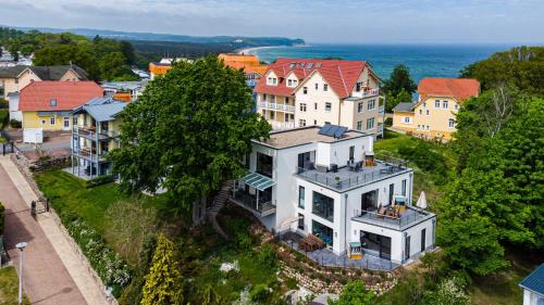 Ferienwohnungen Altmann 4 Terrassenhaus — Ostseebad Goehren
