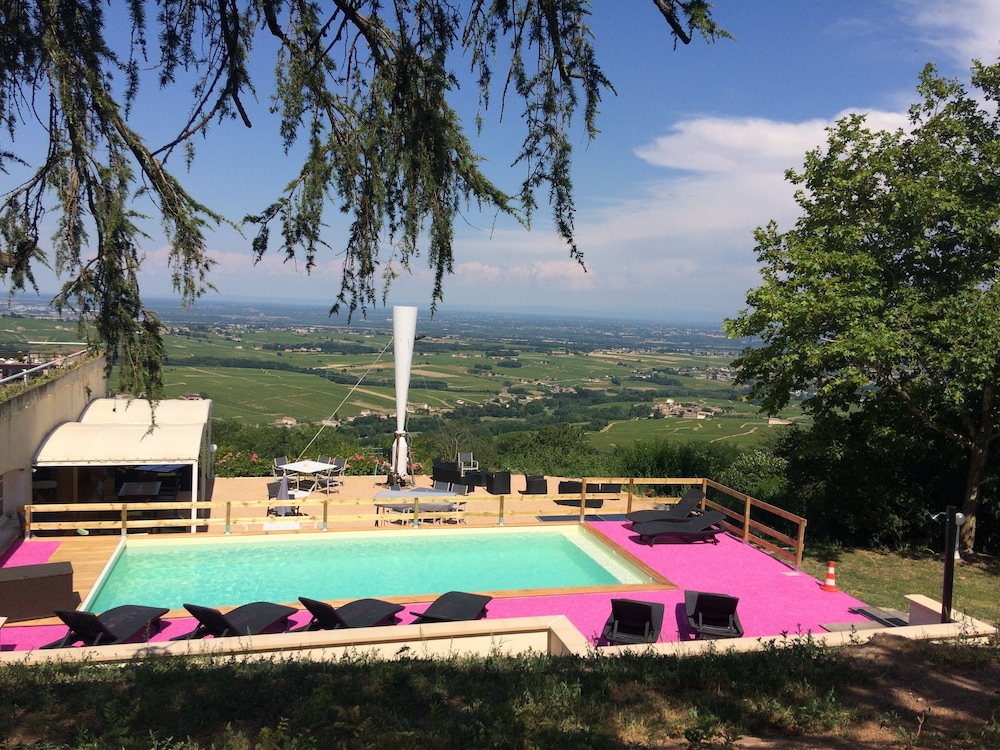 Auberge Les Hauts De Chenas — Beaujeu — photo 2