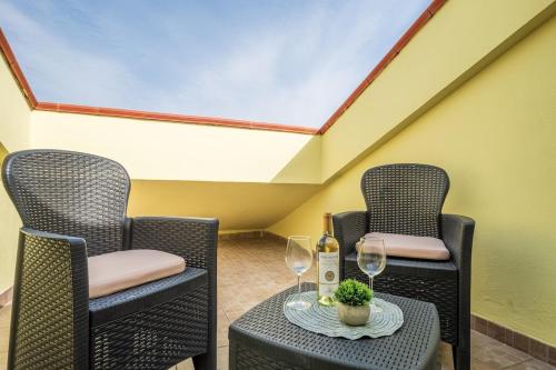 Private Terrace Modern Apartament 5 Minutes From the Sea — 4-Star Luxury Hotel in Cagliari, Italy