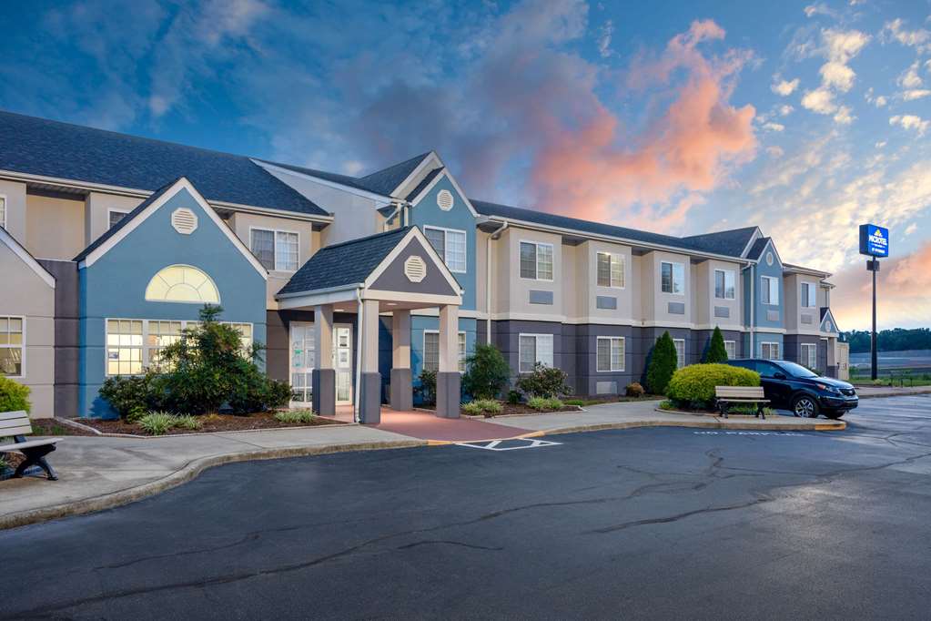 Microtel Inn & Suites by Wyndham Burlington in Burlington, United States