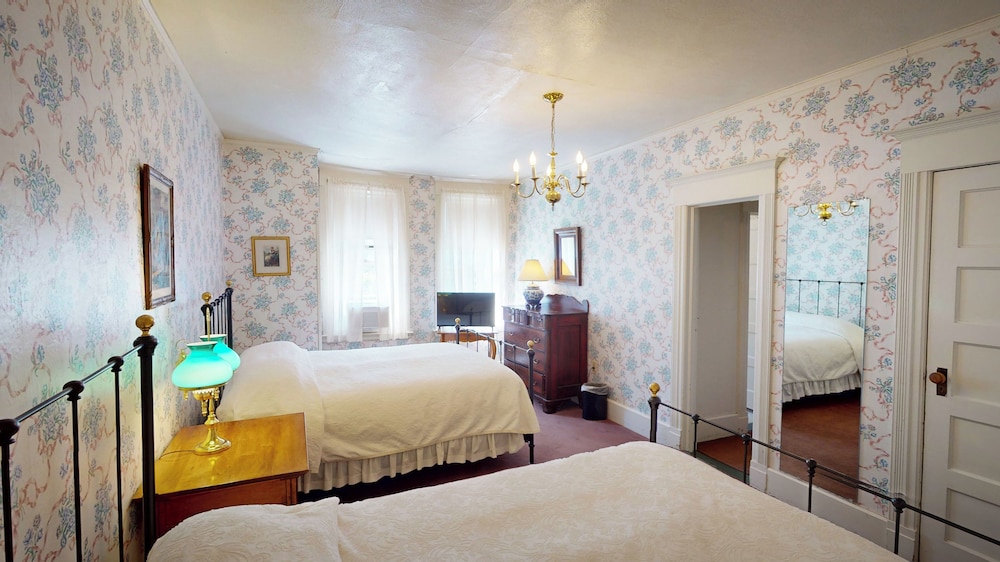 The Red Lion Inn - photo 20