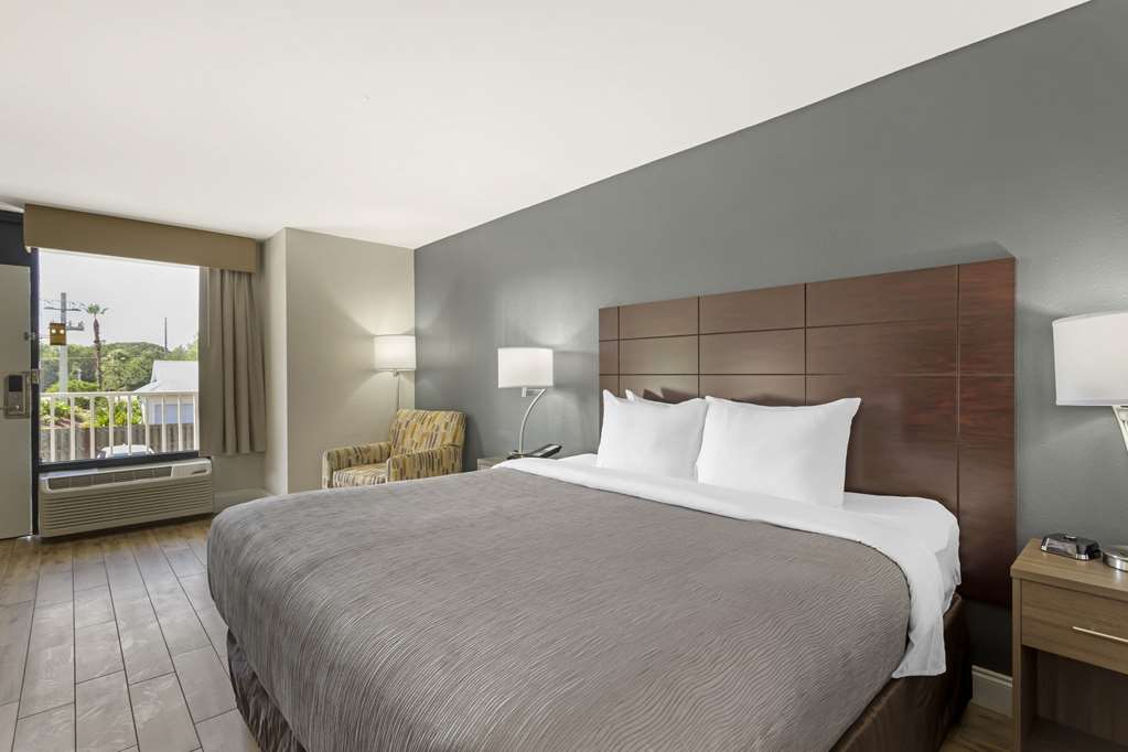 Quality Inn & Suites St Augustine Beach Area - photo 18