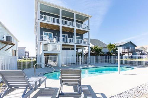 Conch Out by Oak Island Accommodations - photo 17