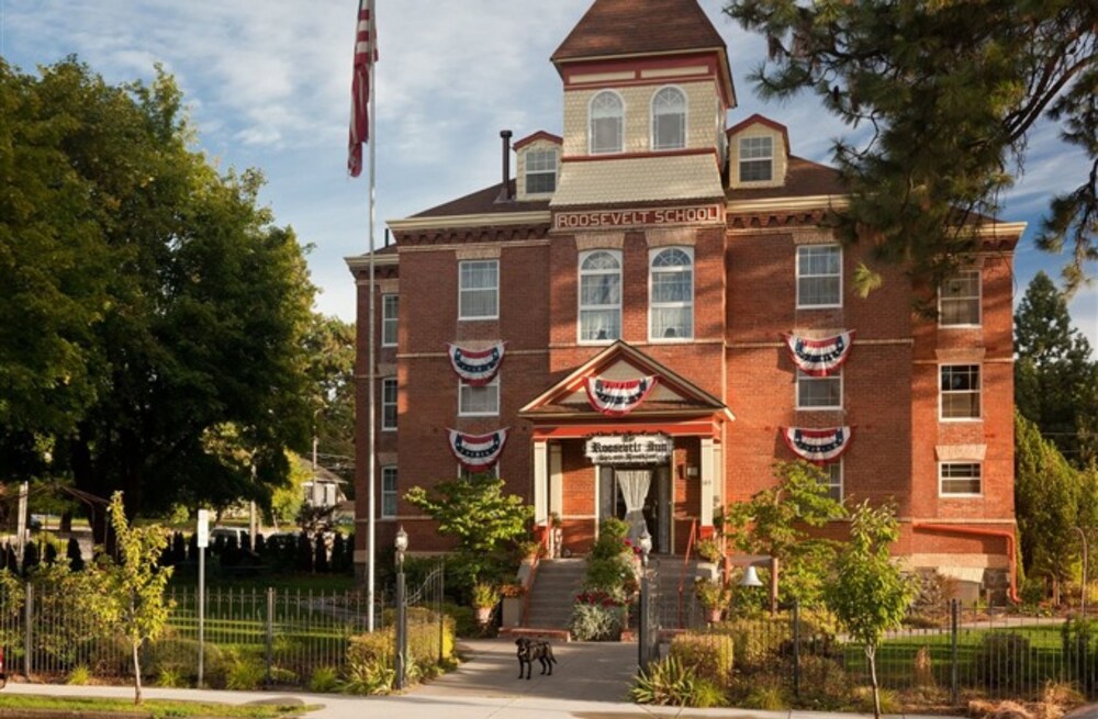The Roosevelt Inn - photo 42