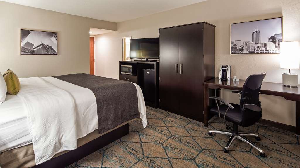 Best Western Plus Indianapolis NW Hotel - photo 9