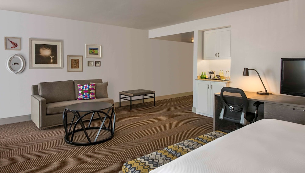 DoubleTree by Hilton Austin - photo 22
