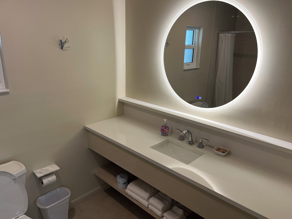 Sunshine Island Inn - photo 23