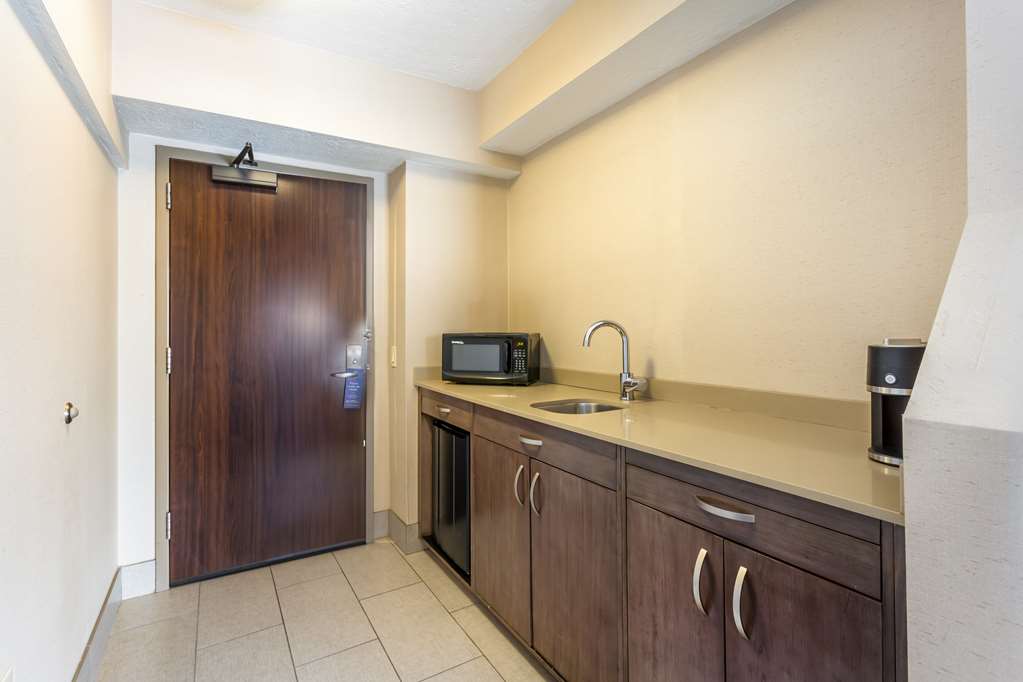 Best Western Plus CottonTree Inn - photo 20