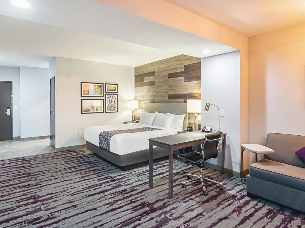 La Quinta Inn & Suites by Wyndham Dallas Wylie - photo 13
