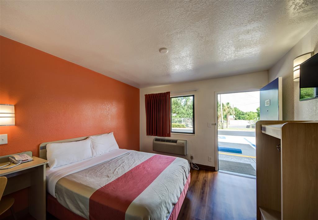 Motel 6 Lakeland FL - photo 10