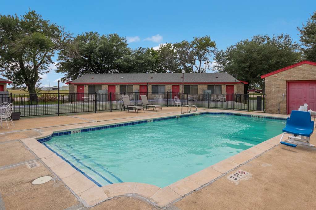Americas Best Value Inn Lockhart TX - photo 25