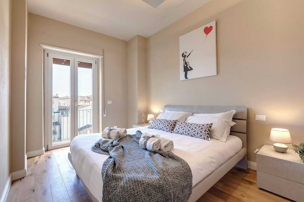 Khione Apartment by Mamo Florence — 4-Star Luxury Hotel in Florence, Italy
