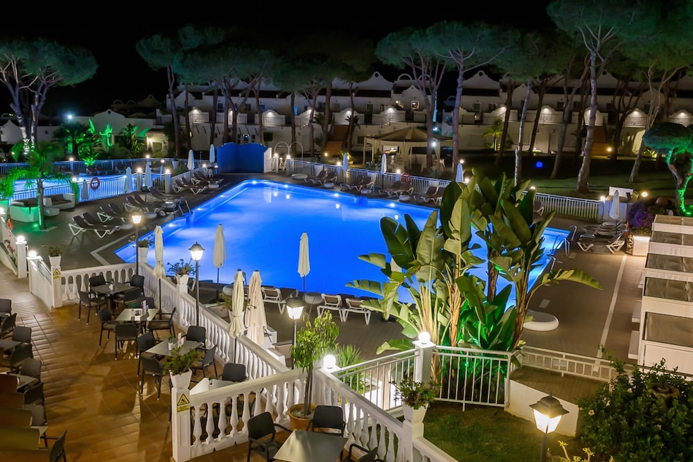 Marbella Resort 6 Pool Whirlpool Sauna — Marbella