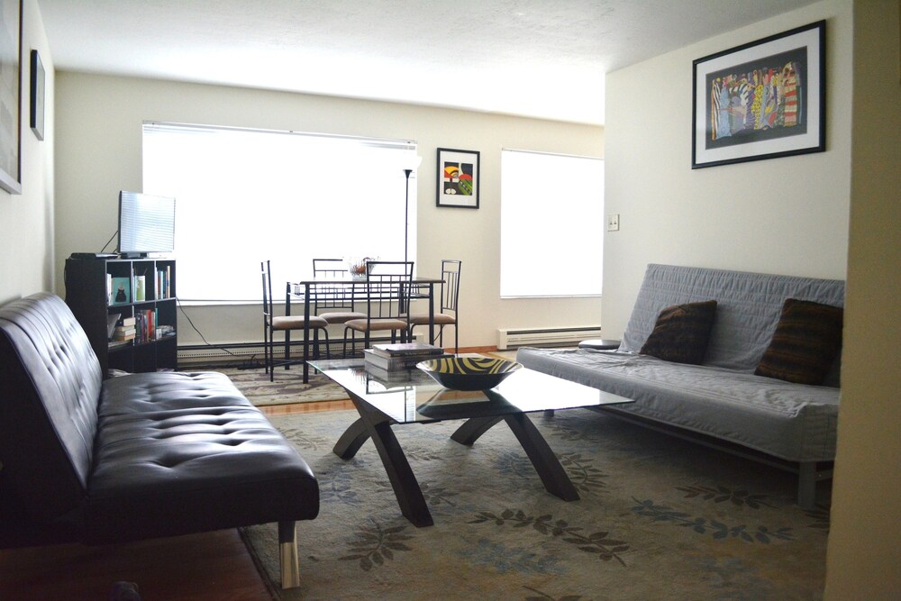 Sunny Westlake Suites by Metro - photo 24