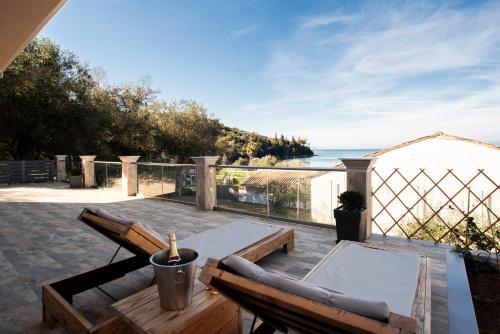 Villa Margarita — 4-Star Luxury Hotel in None, Greece