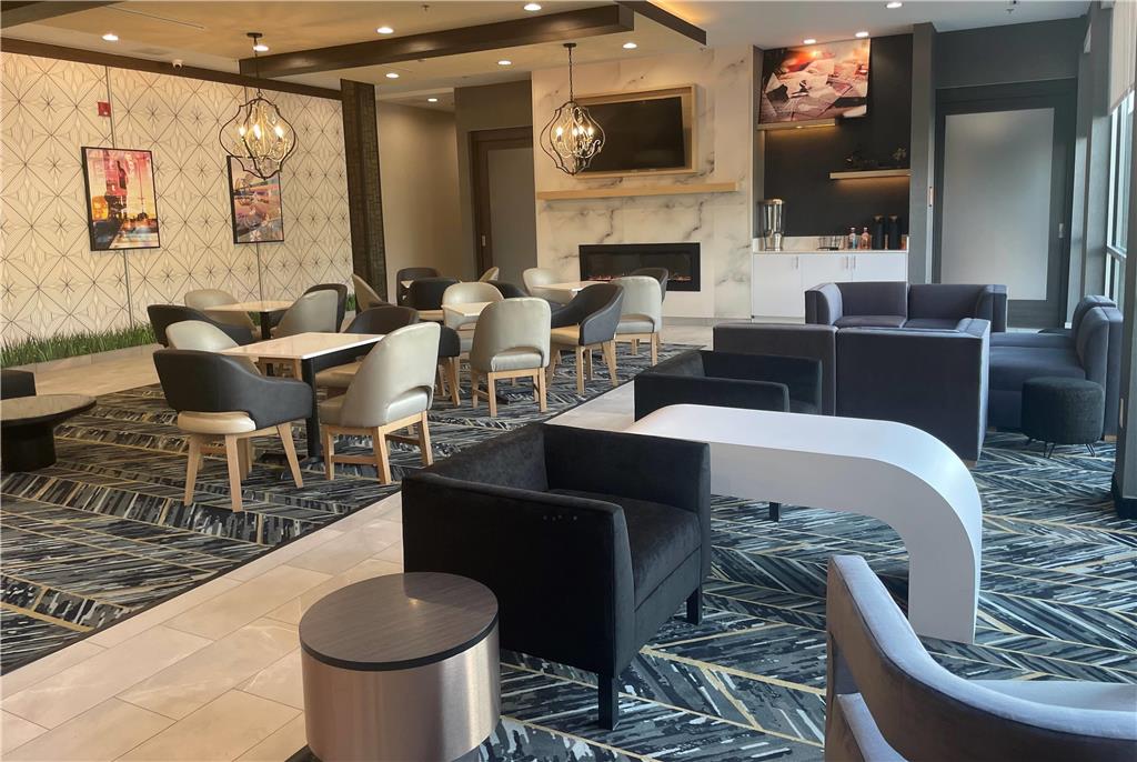 La Quinta Inn & Suites by Wyndham Olive Branch - photo 5